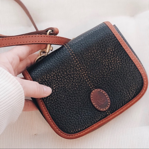 Liz Claiborne Handbags - Vintage Liz Claiborne mini leather crossbody bag